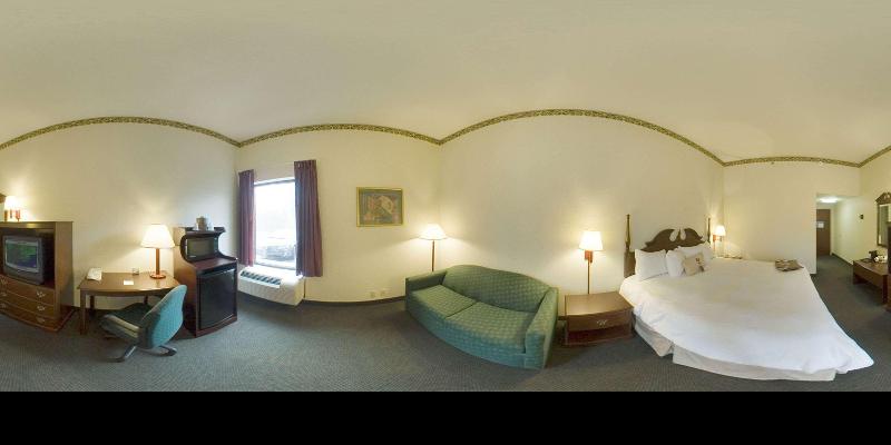 Hampton Inn Danville image 6