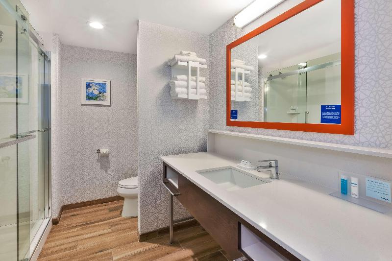 Hampton Inn Danville image