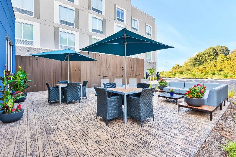 Hampton Inn Danville image