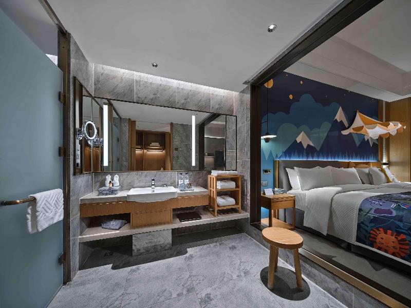 DoubleTree by Hilton Lingshui Hot Spring image