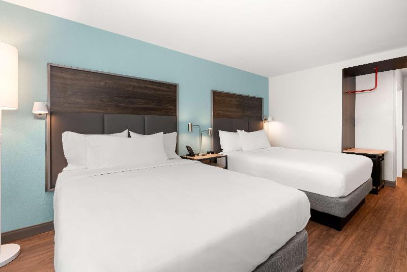 Tru by Hilton Portland Airport image