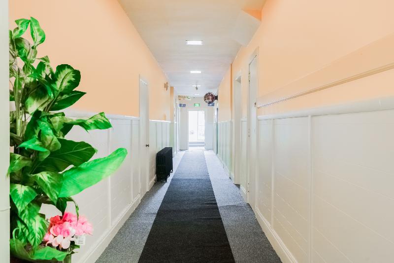 Hotel Holley Bradford