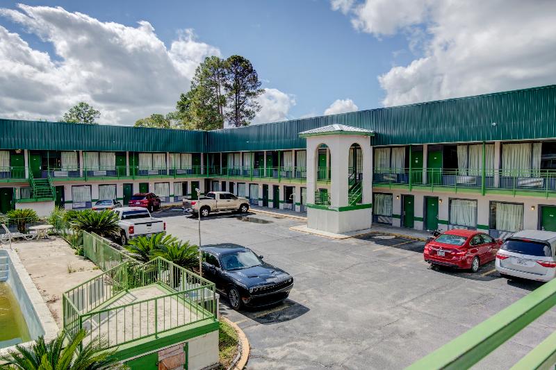 OYO Hotel Douglas GA US-441 image