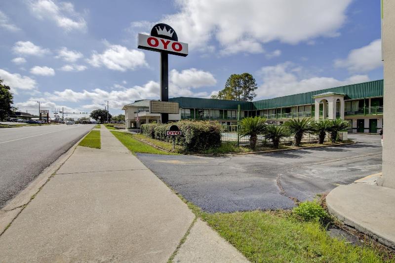 OYO Hotel Douglas GA US-441 image