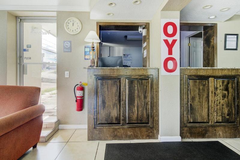 OYO Hotel Douglas GA US-441 image