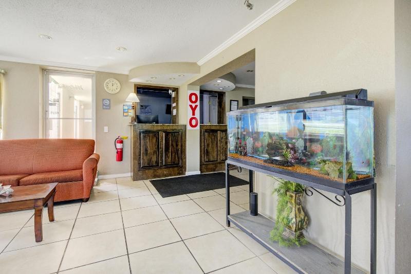 OYO Hotel Douglas GA US-441 image