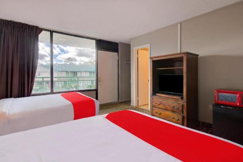 OYO Hotel Douglas GA US-441 image