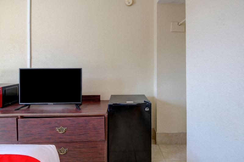 OYO Hotel Douglas GA US-441 image
