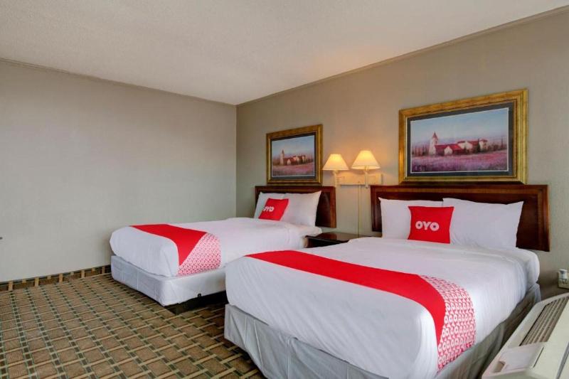 OYO Hotel Douglas GA US-441 image