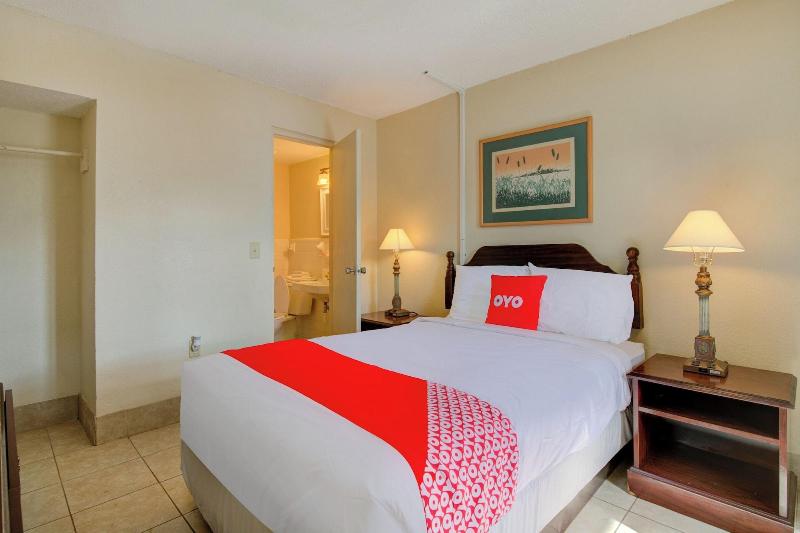 OYO Hotel Douglas GA US-441 image