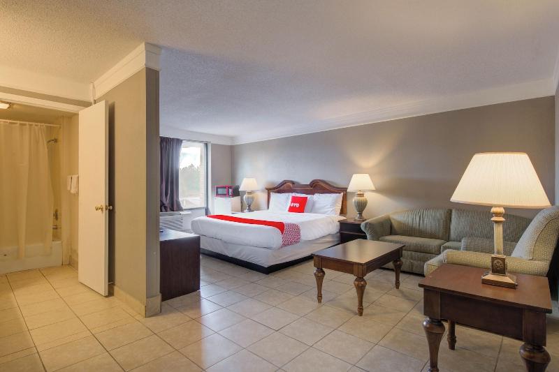 OYO Hotel Douglas GA US-441 image