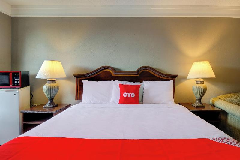 OYO Hotel Douglas GA US-441 image