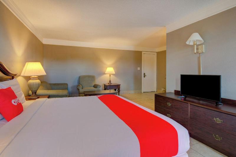 OYO Hotel Douglas GA US-441 image