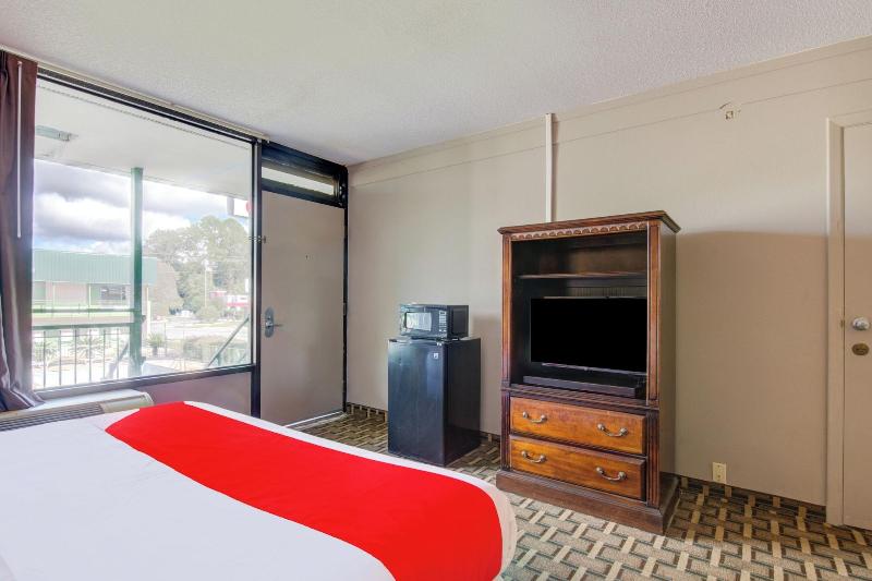 OYO Hotel Douglas GA US-441 image
