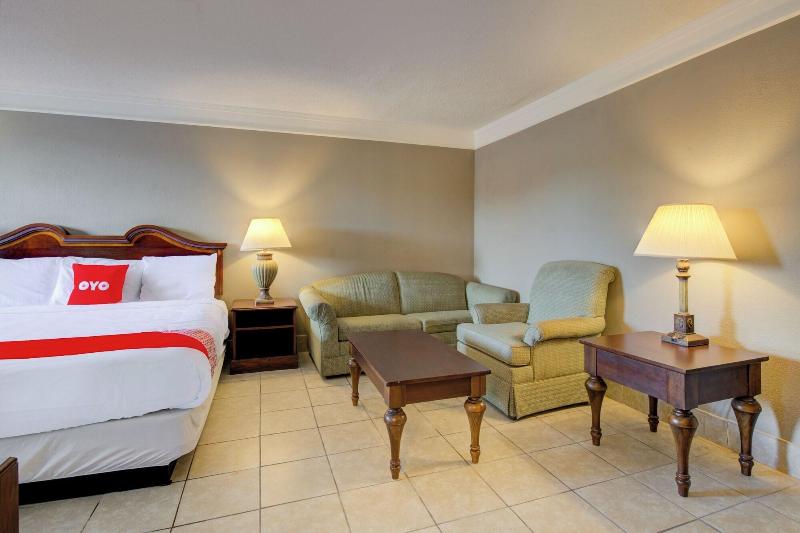 OYO Hotel Douglas GA US-441 image