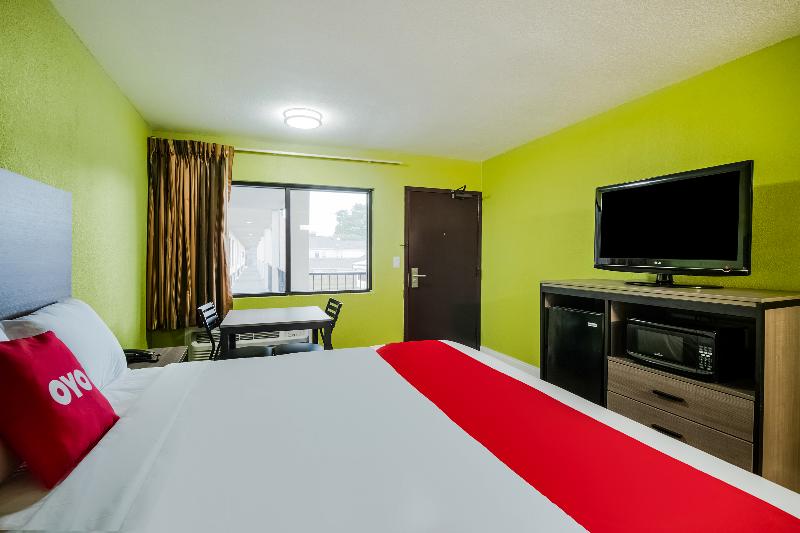 OYO Hotel Houston N Fm-1960 Champions TX image