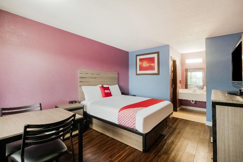 OYO Hotel Houston N Fm-1960 Champions TX image