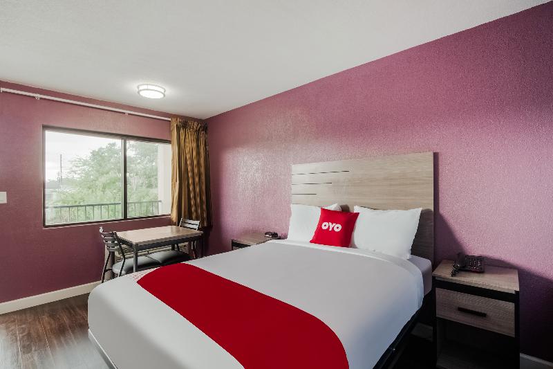 OYO Hotel Houston N Fm-1960 Champions TX image