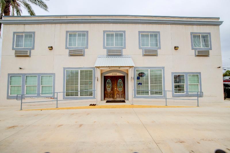 Hotel O Dilley Main St TX