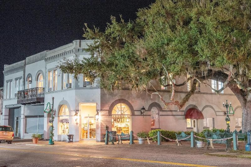 Oak Park Inn image