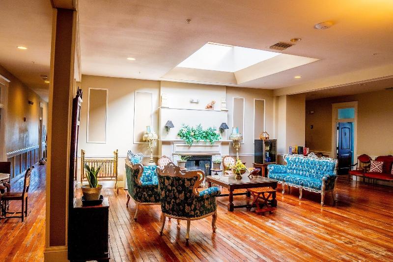 Oak Park Inn image