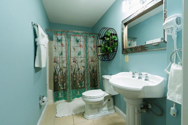 Oak Park Inn image
