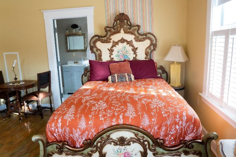 Oak Park Inn image