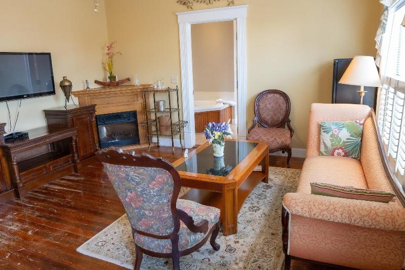 Oak Park Inn image