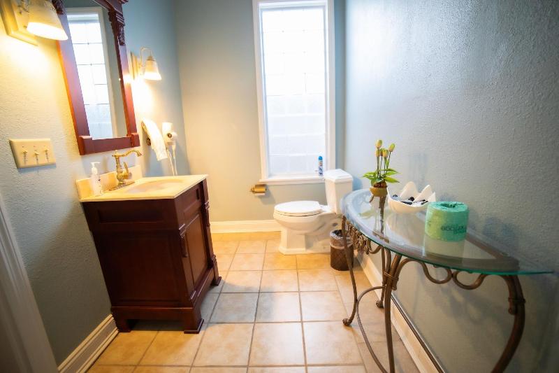 Oak Park Inn image