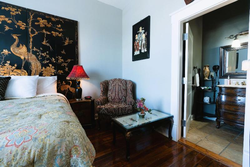 Oak Park Inn image