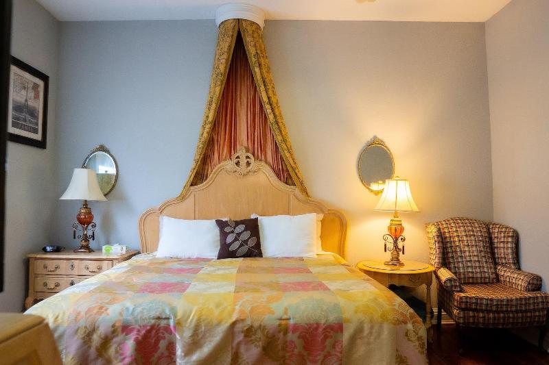 Oak Park Inn image