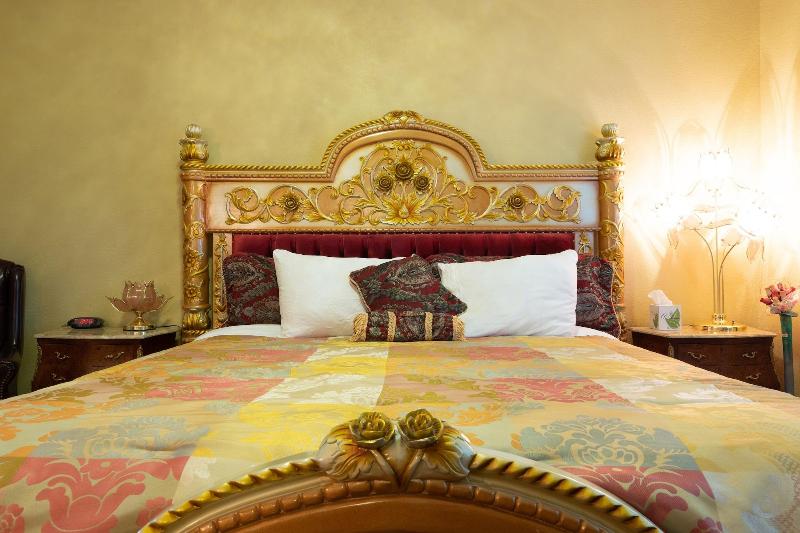 Oak Park Inn image