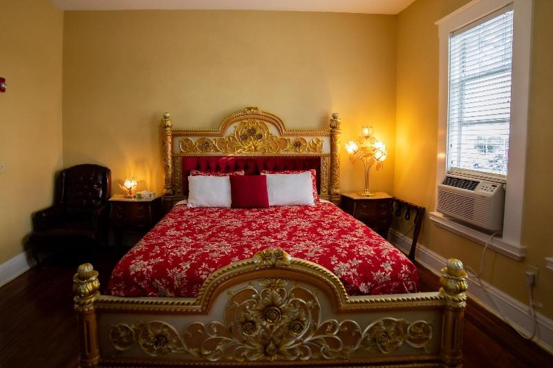 Oak Park Inn image