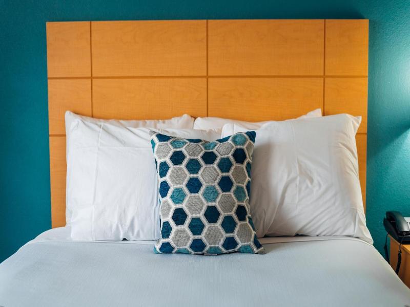Quiet Corner Inn Brooklyn image