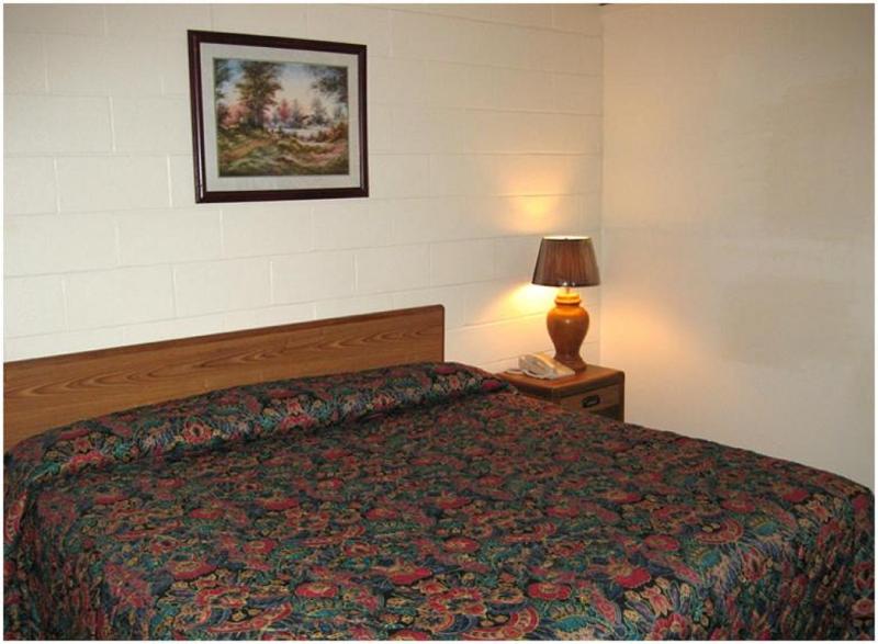 Royal Inn Linden image
