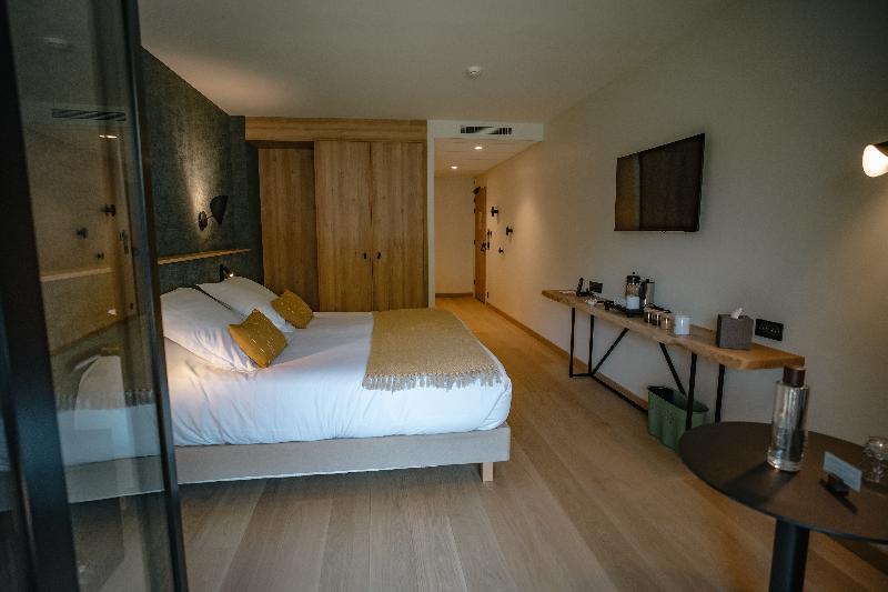 Logis Auberge De La Caillère 5