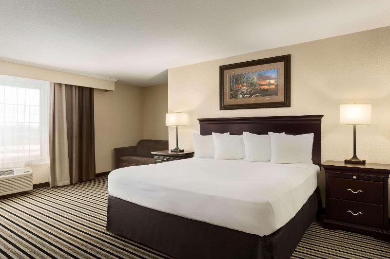 Country Inn & Suites By Radisson, Little Falls, Mn image