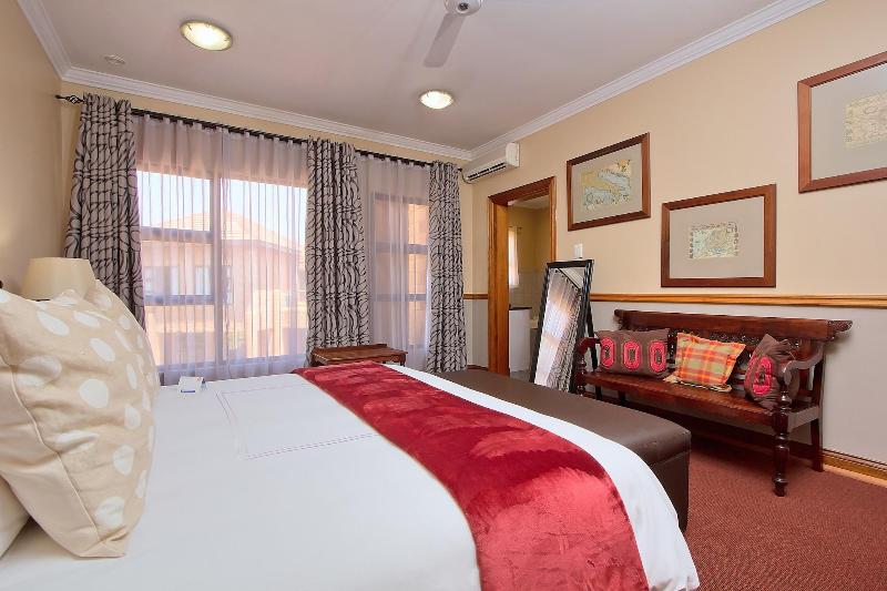 Centurion Golf Suites Boca Walk image