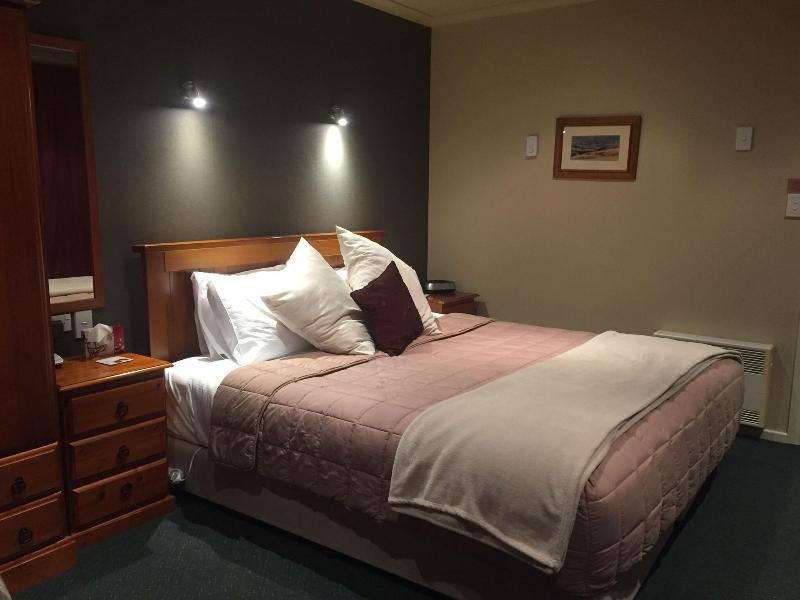 Lake Roxburgh Lodge image
