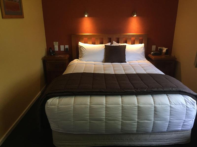 Lake Roxburgh Lodge image