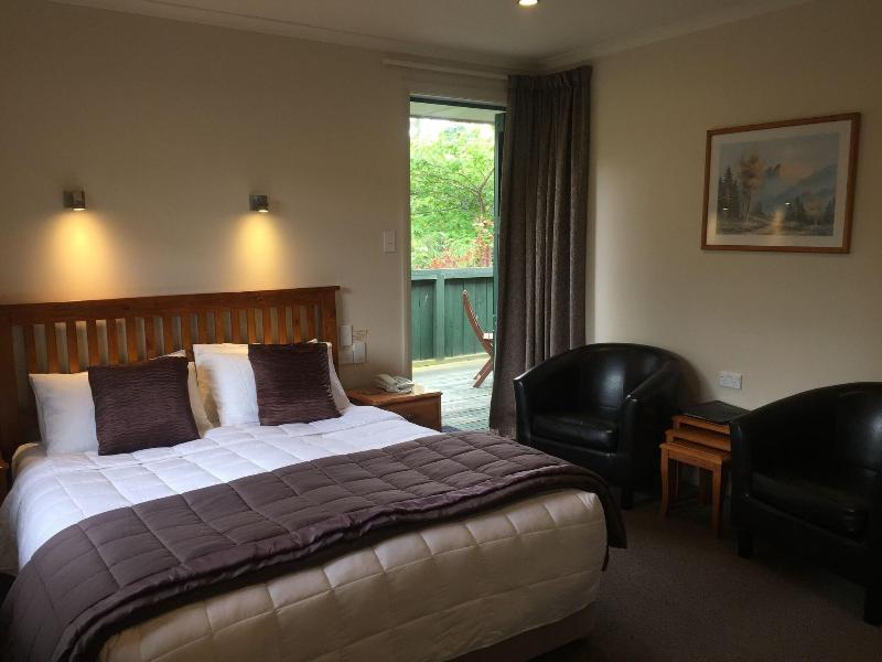 Lake Roxburgh Lodge image