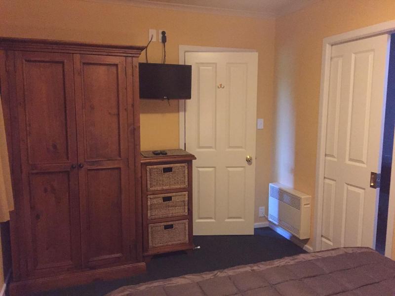 Lake Roxburgh Lodge image