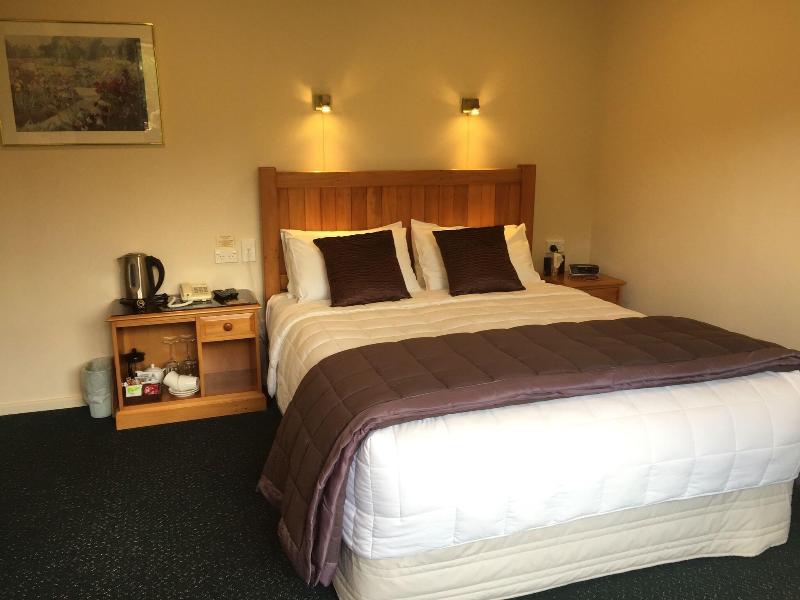 Lake Roxburgh Lodge image