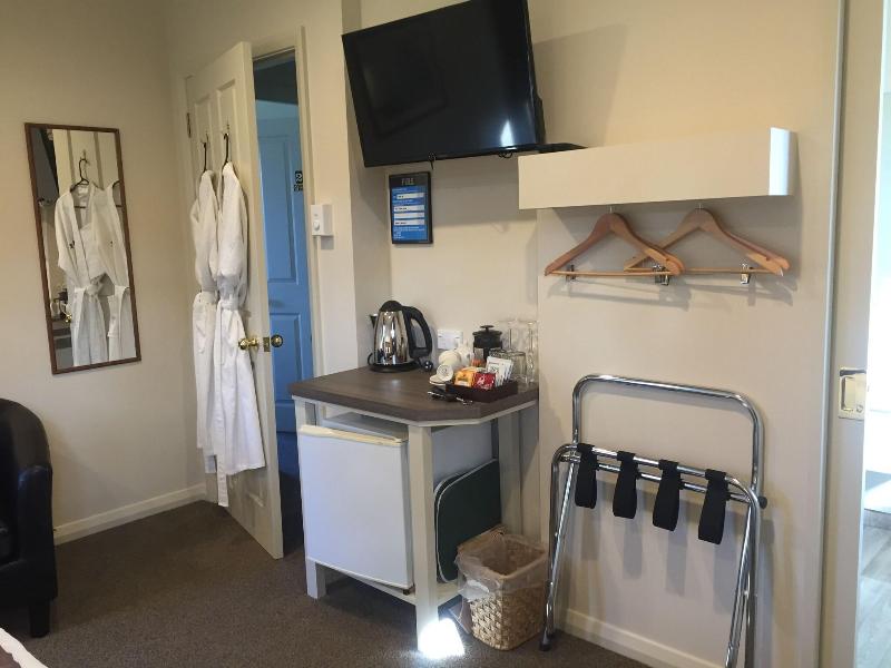 Lake Roxburgh Lodge image