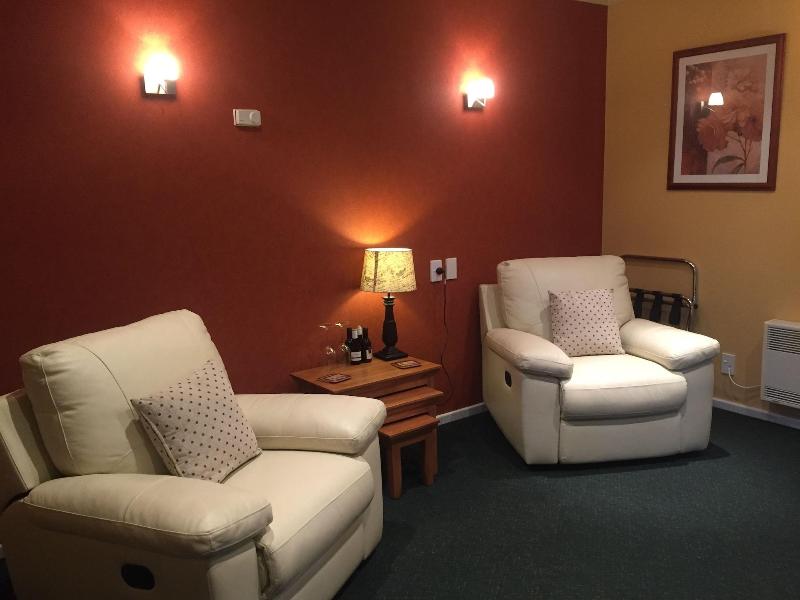 Lake Roxburgh Lodge image