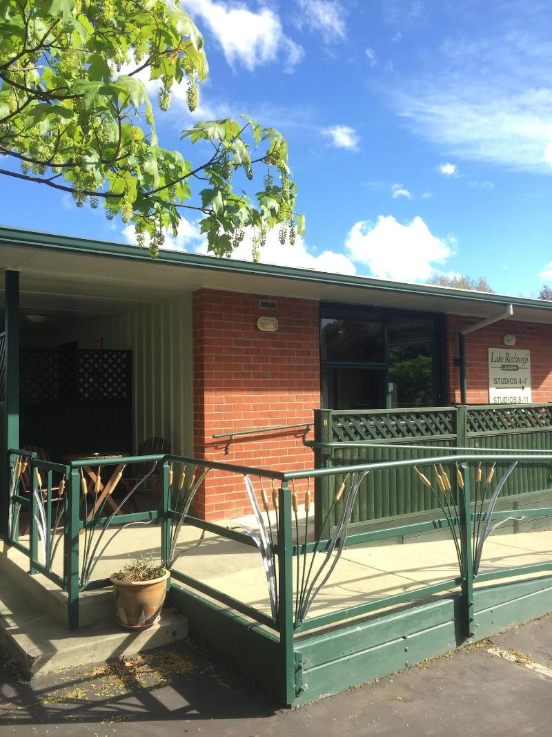 Lake Roxburgh Lodge image