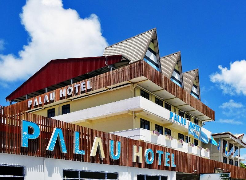 Palau Hotel image