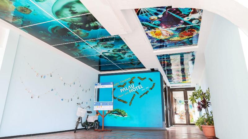 Palau Hotel image