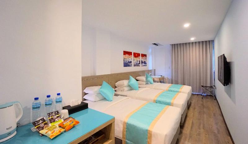 Palau Hotel image