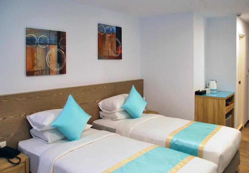 Palau Hotel image